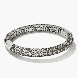 Kendra Scott Abbie Bangle Bracelet in Vintage Silver, Size M/L